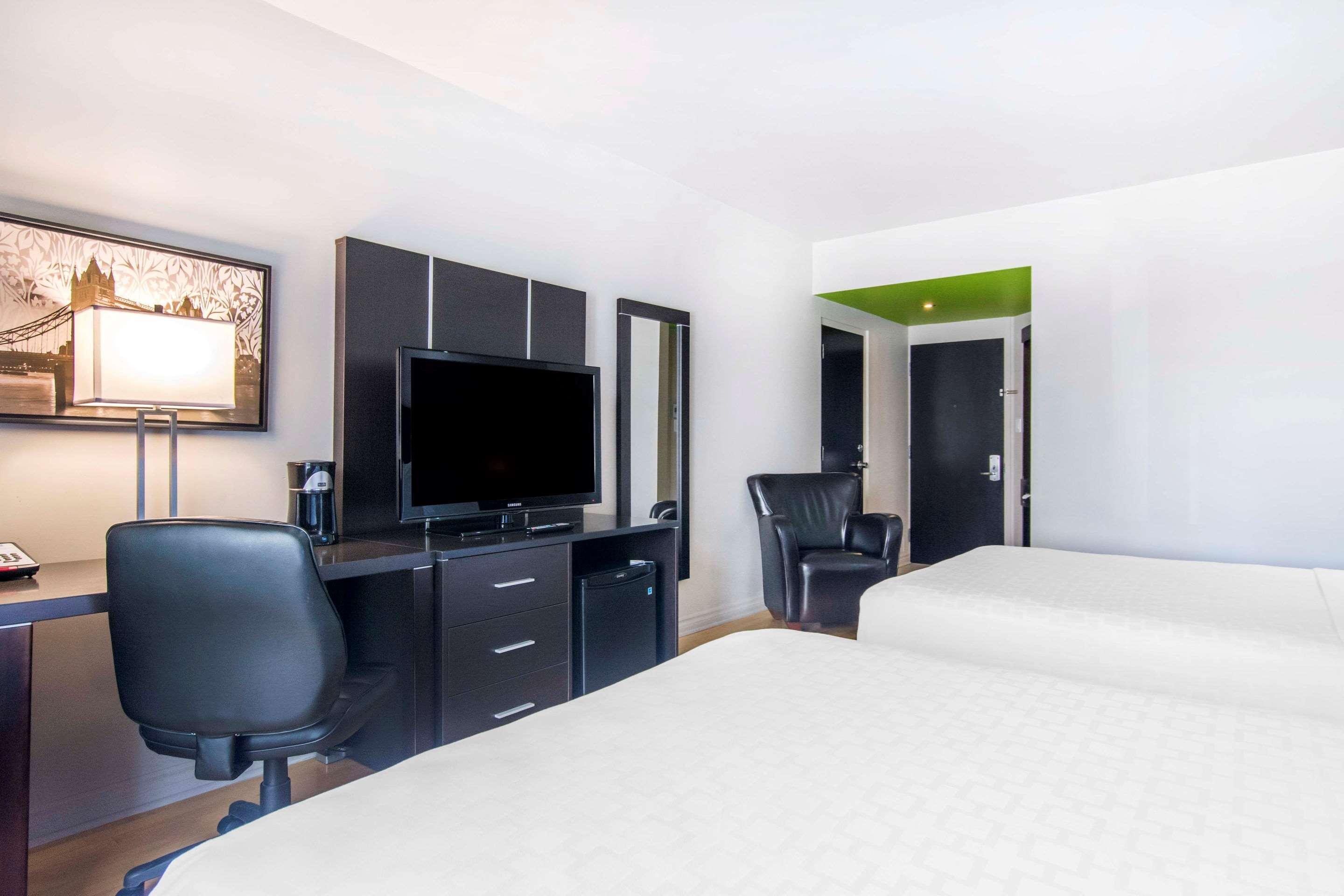 ทราเวลลอดจ์ บาย วินด์แฮม ทรอยส์ - ริวิเยร์ส Hotel ทรัวส์-ริวิแยร์ ภายนอก รูปภาพ